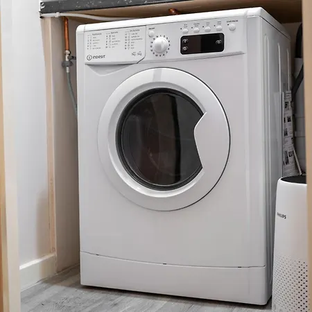 2 Bed Flat Manchester City-3